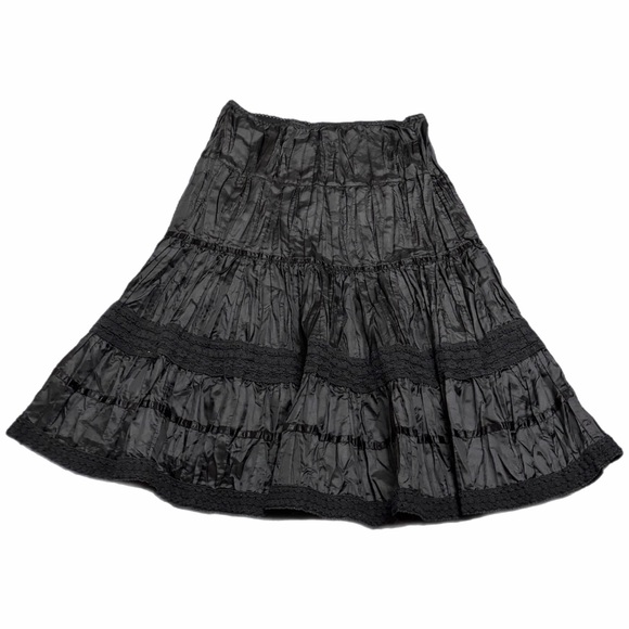 90s/Y2K does 70s Vintage Crochet Tiered Boho Knee-Midi Skirt (Black) Size M